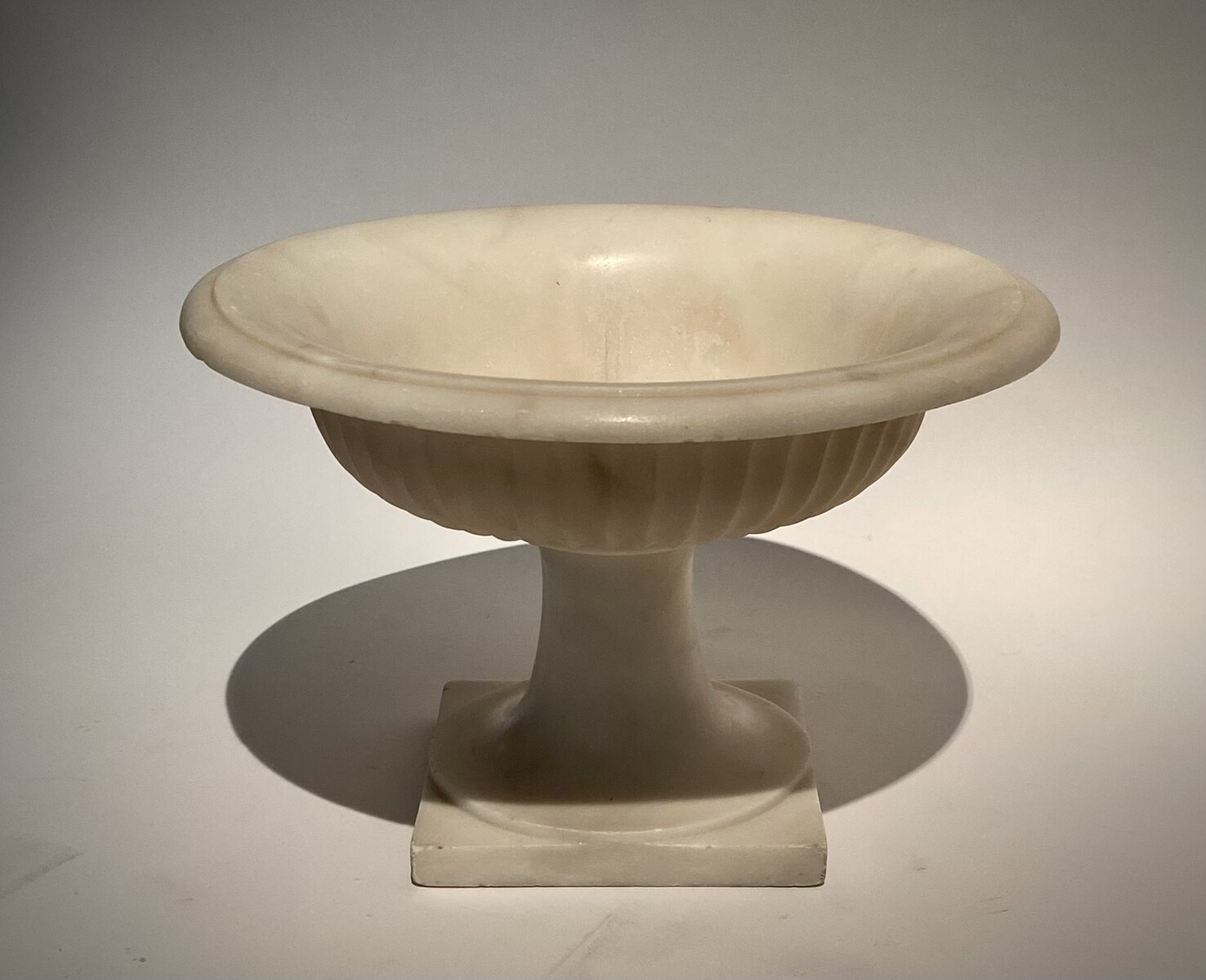 An Italian Grand Tour White Alabaster Tazza