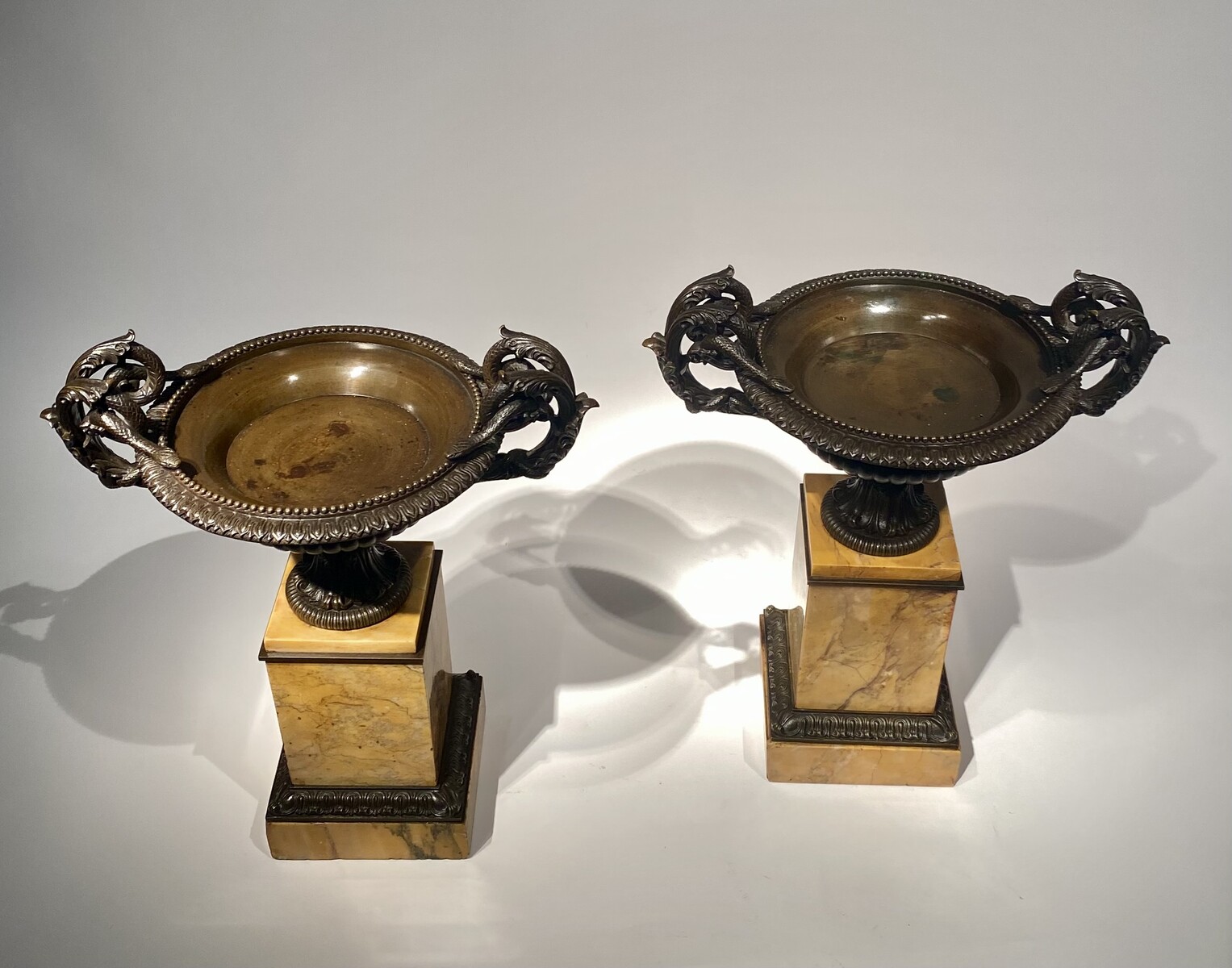 Large Pair of early 19th. century Grand Tour bronze Tazzas