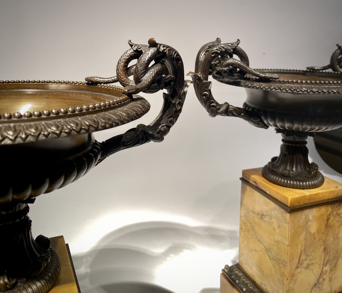Large Pair of early 19th. century Grand Tour bronze Tazzas