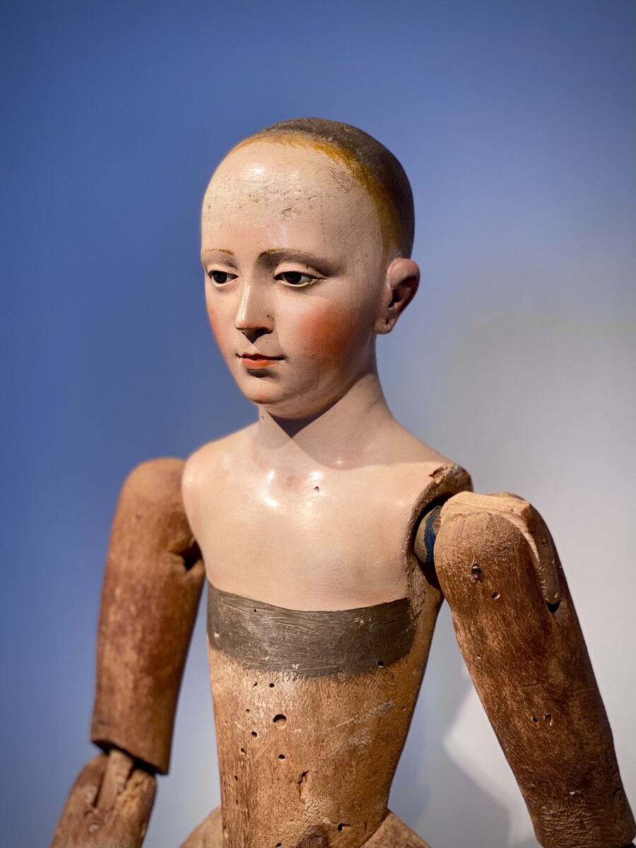 Neapolitan Madonna, Capipota , Manichino